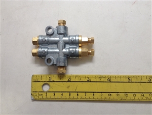 2 OUTLET DISTRIBUTOR